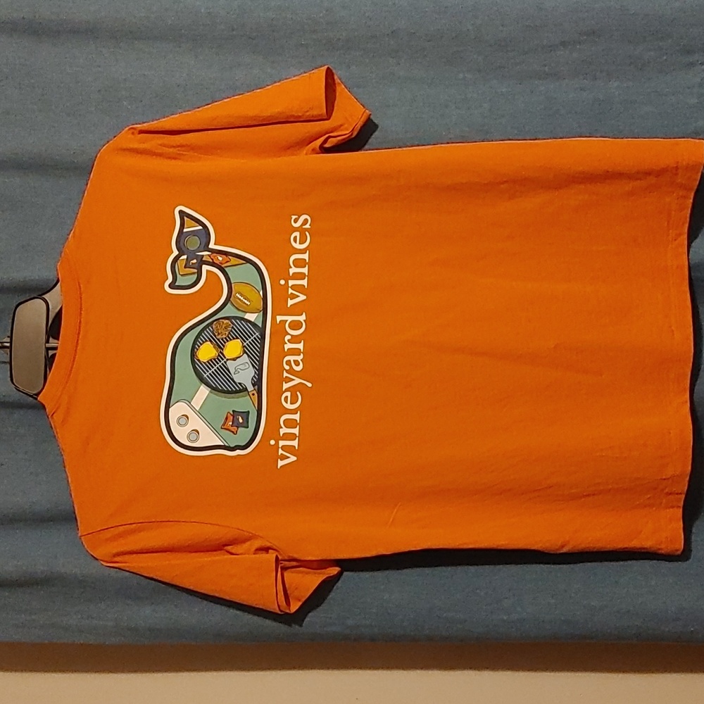 Vineyard Vines tailgating Whale T-shirt